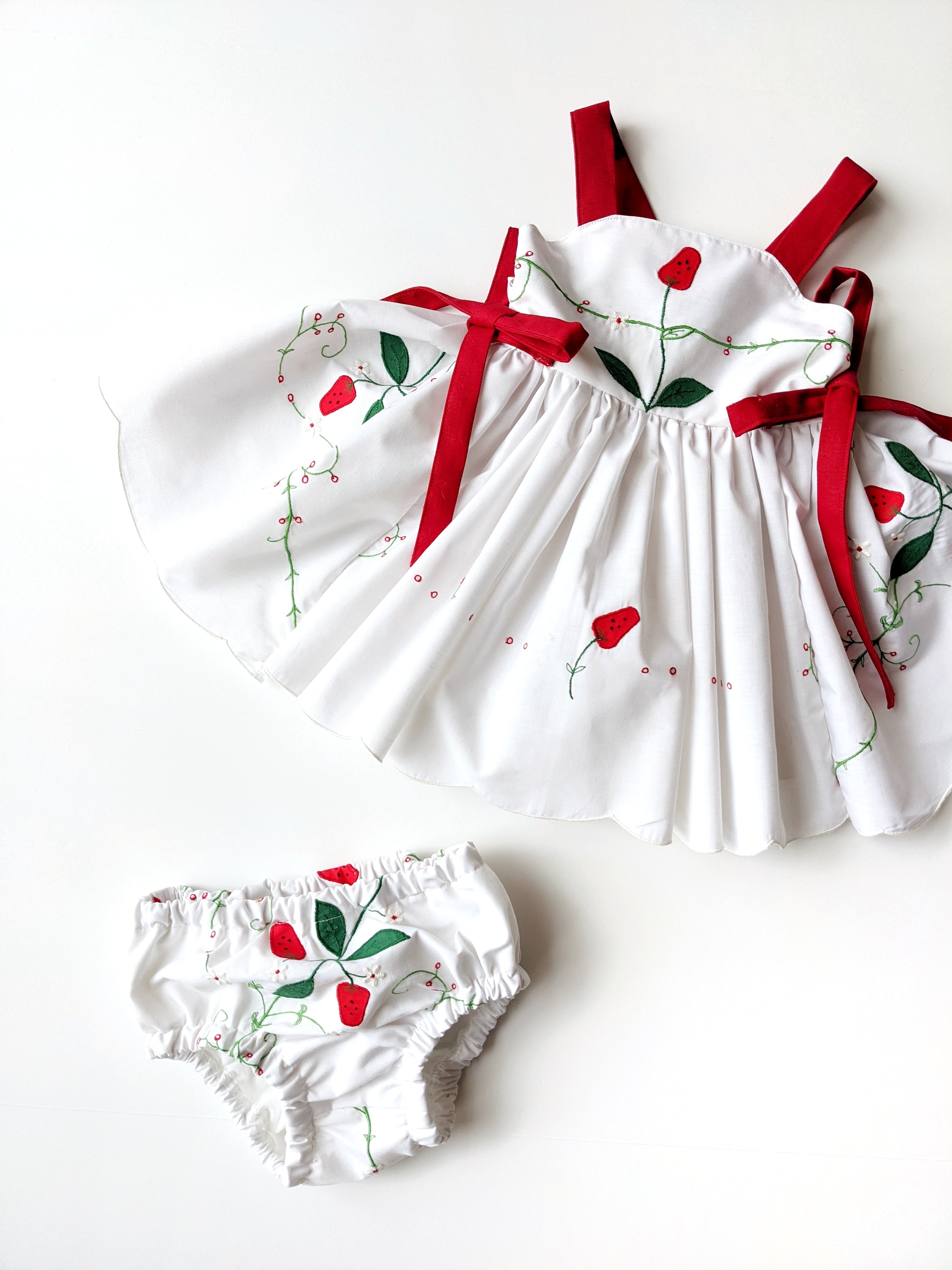 "Dahlia" style dress + bloomers set - Size 12/18 months