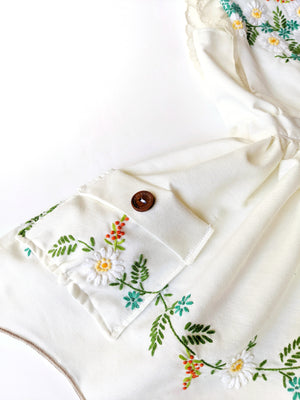 "Daisy" style Embroidered Dress- Size 3T